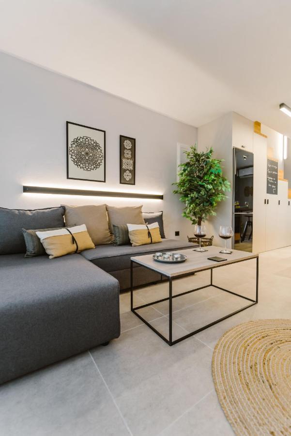 Manolis Loft Apartment, Rhodes Town Rhodes City Bagian luar foto